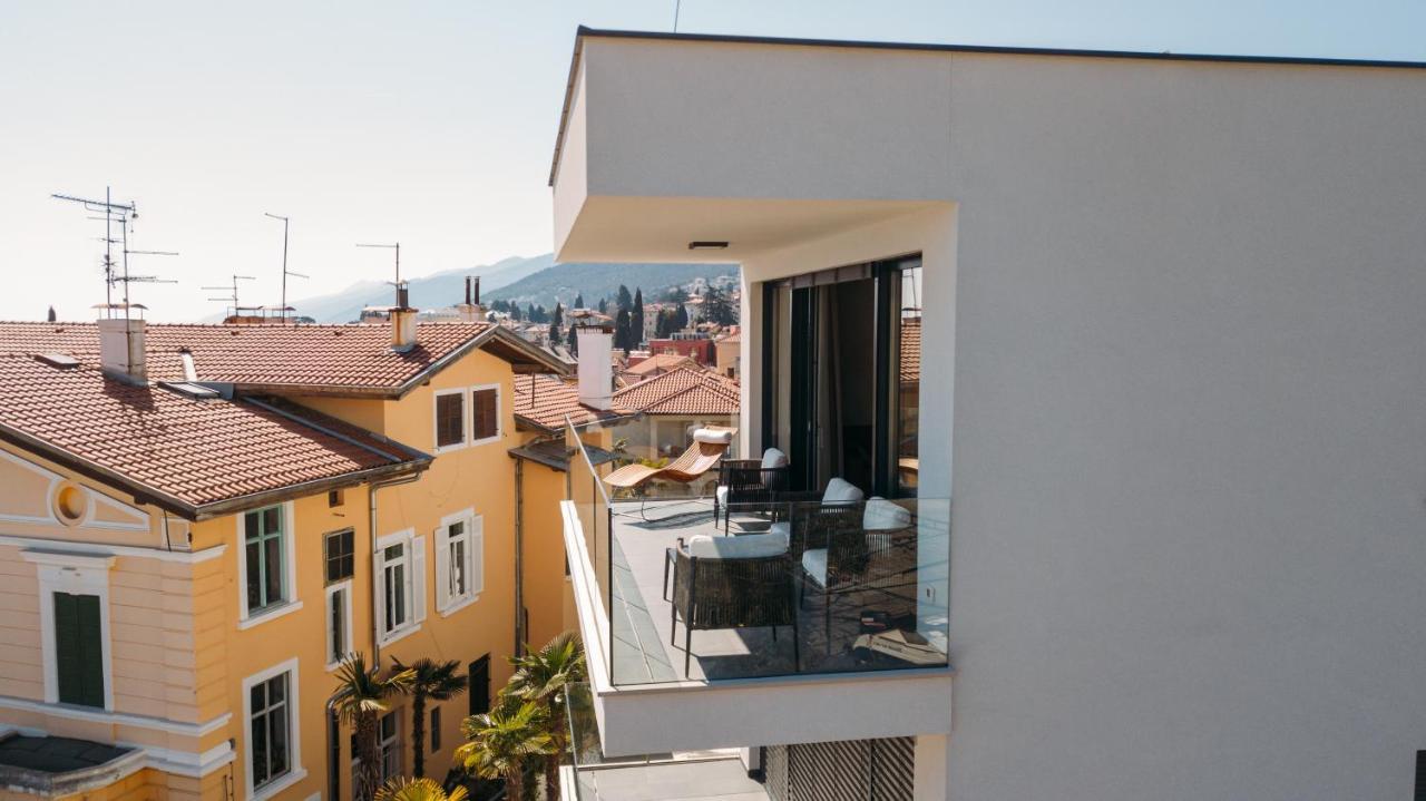 Luxury Apartment Iris Adriatica ***** Opatija Exterior foto
